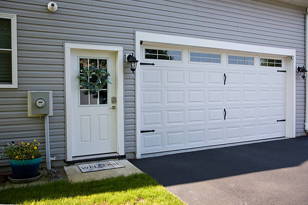 24/7 Emergency Garage Door Panel Replacement experts in Sky Valley, CA